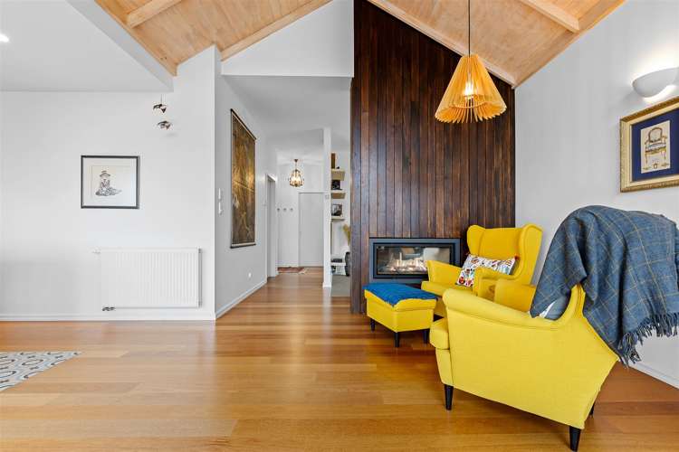 127 Southfield Drive Lincoln_5