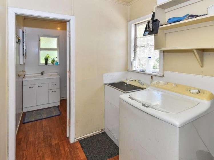 2 White Road Manurewa_4