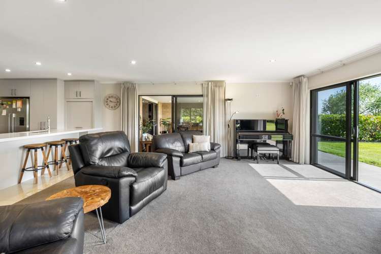 64 Hawthorne Lane Kingseat_21