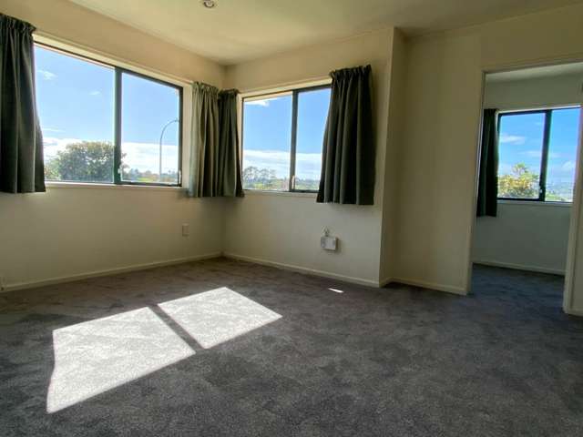 26 Burswood Drive Pakuranga Heights_4