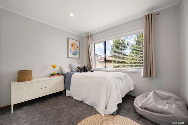 10 Tui Street Point Chevalier_16