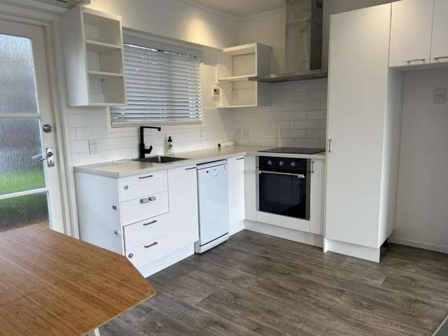 Charming 3-Bedroom Unit in Central Glenfield