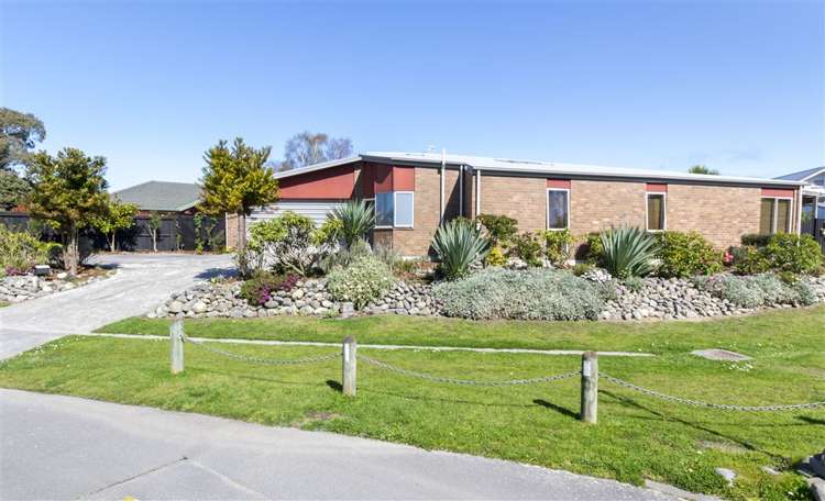 11 Collins Drive Waikuku Beach_0