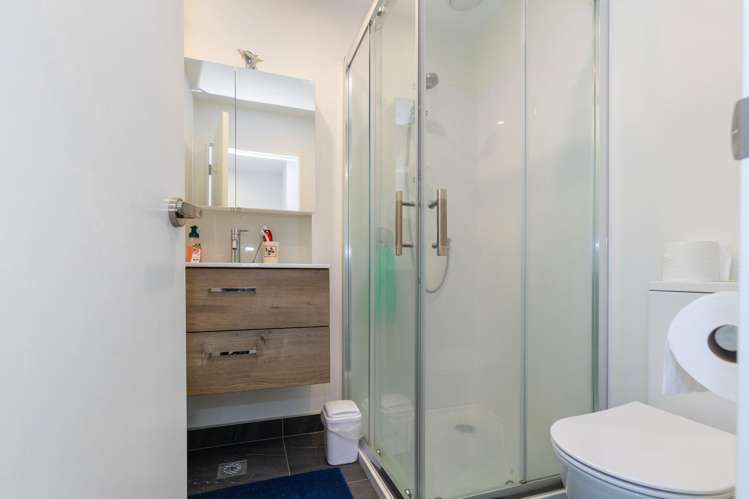 84 Selo Street Glen Eden_12