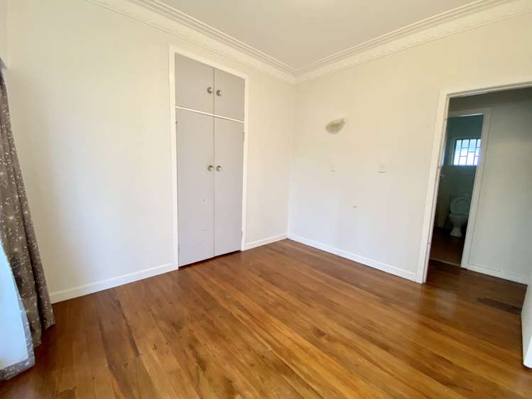 35 Archibald Road Kelston_9