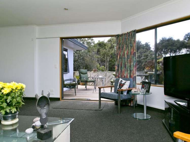 2/25 Robinson Terrace Rangatira Park_5