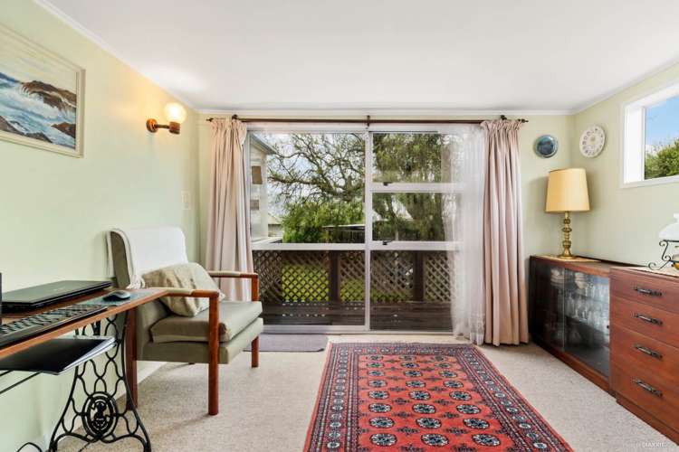 30 Hutchinsons Road Bucklands Beach_6