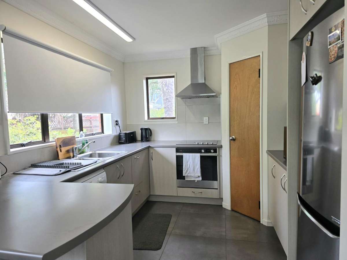 Spacious Two-Bedroom Home in Central Tauranga - Available on/after 30/11/2026 4