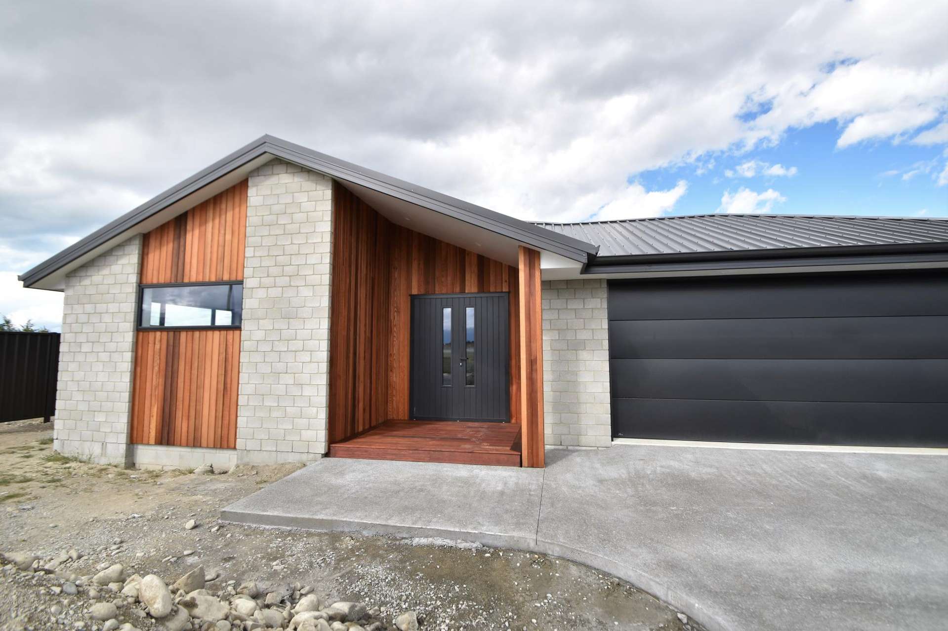 25 Lakeland Avenue Twizel_0