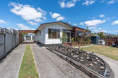 4 Erika Place_3
