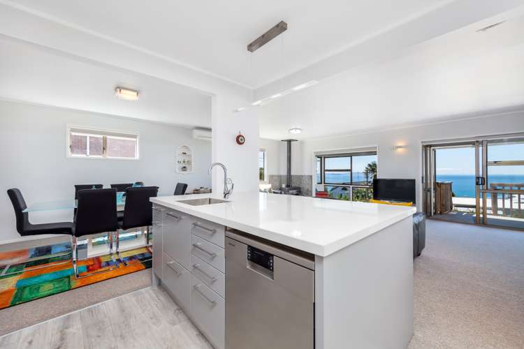 84 Vipond Road Stanmore Bay_17