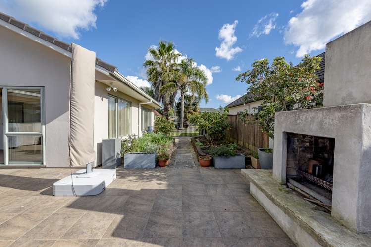 4 Crannog Fen Wattle Downs_14