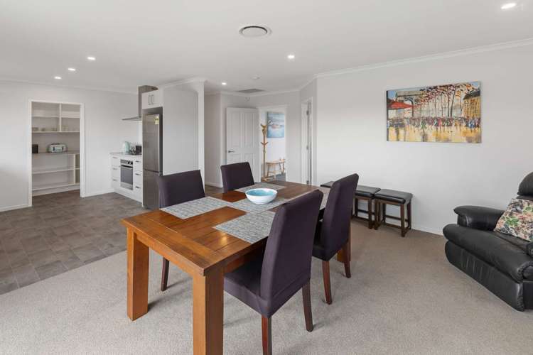 28 Magnolia Crescent Tawhero_5