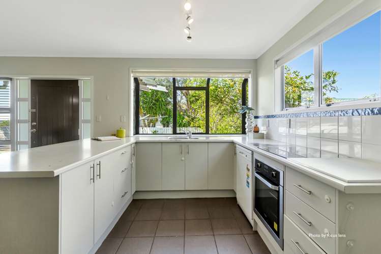 2/248 Sturges Road Henderson_1