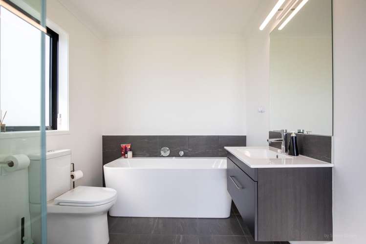 15 Ruruhi Street Raglan_20