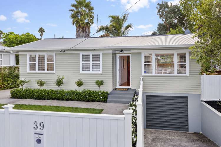 39 Kamara Road Glen Eden_1
