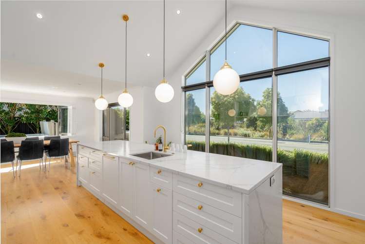 2 Waterstock Way Waitikiri_13