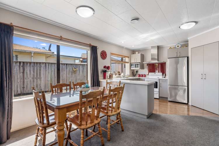 8 Evergreen Way Stoke_6