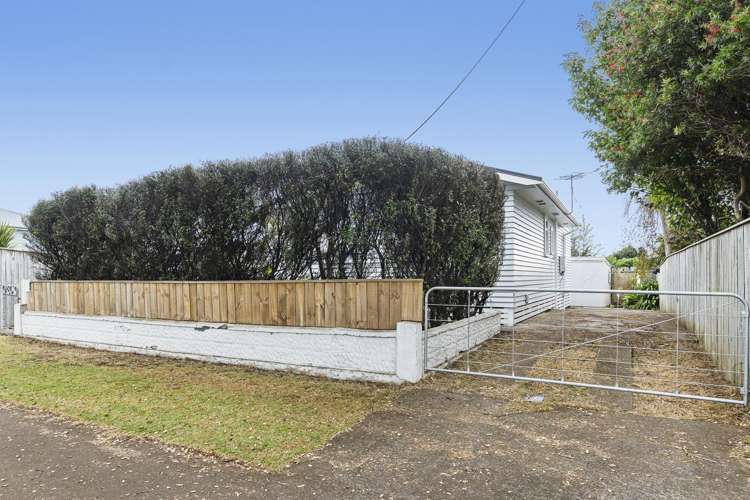 102 Centennial Avenue Waitara_18