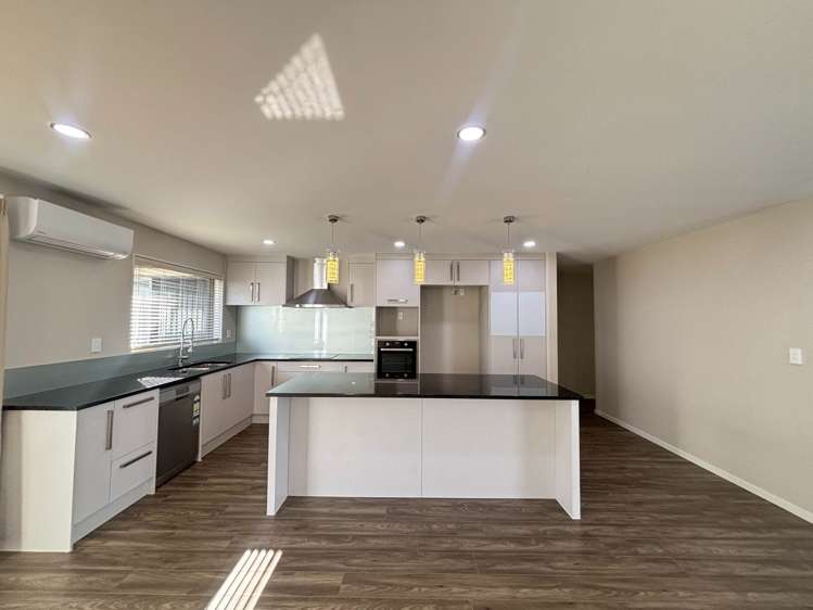 797B Te Atatu Road Te Atatu Peninsula_2