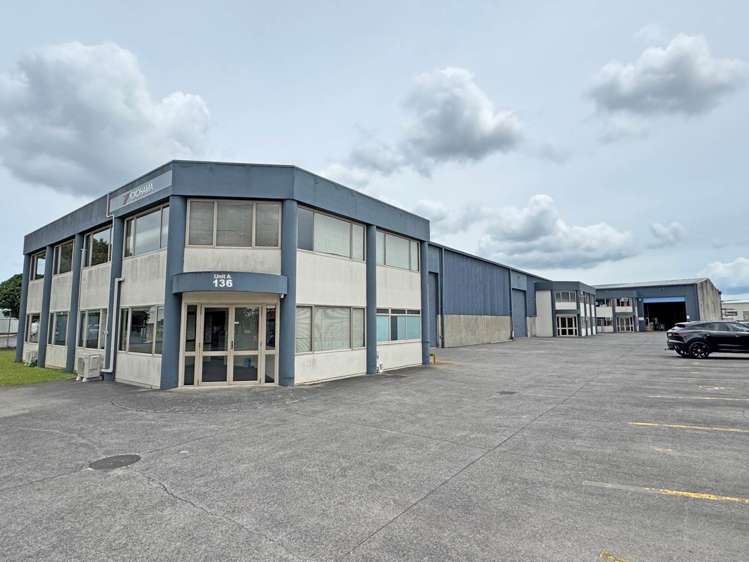 Unit A/136 Cryers Road East Tamaki_13