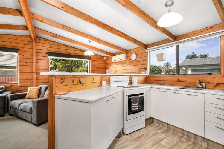 2/35 Grove Road Papakura_6