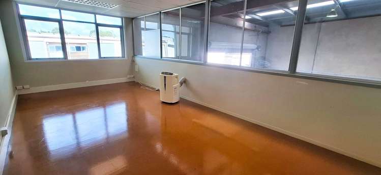 Unit B/20 Manga Road Silverdale_3