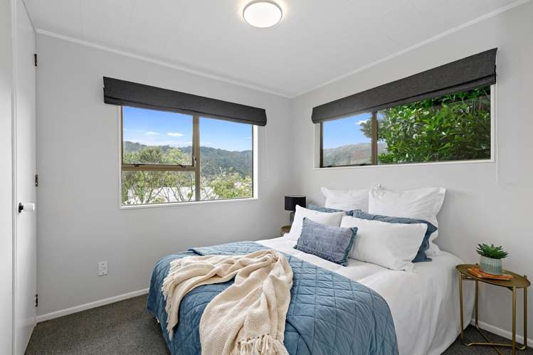 8 Bogle Grove Stokes Valley_13