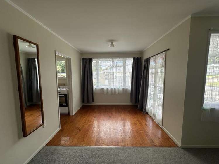 16 Silverstream Road 11600_2