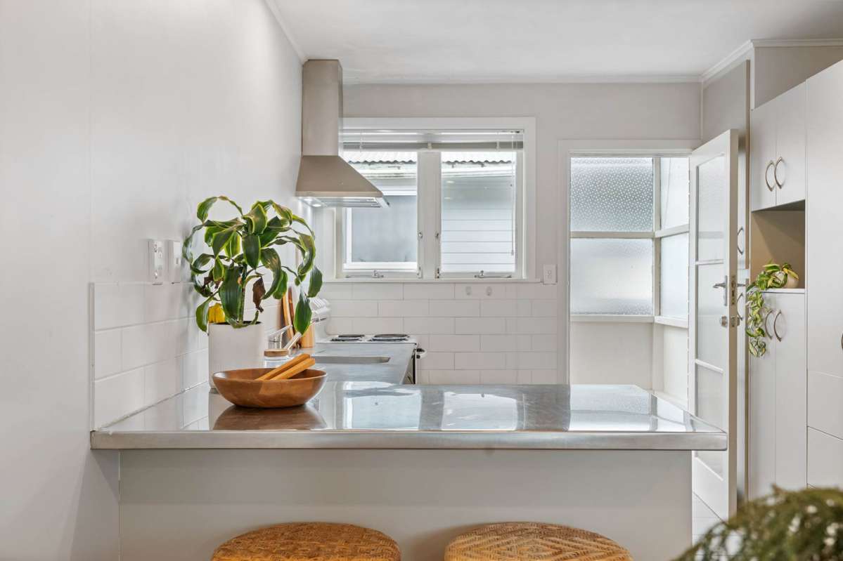 2/102 McLeod Road_3