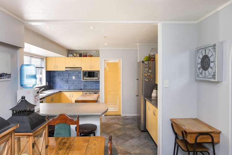 6 Truscott Grove Awapuni_11