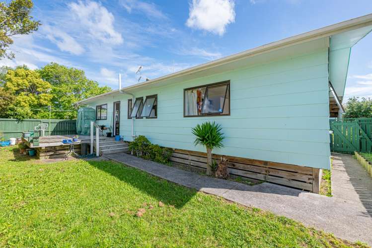 13 Te Moau Avenue Parakai_16