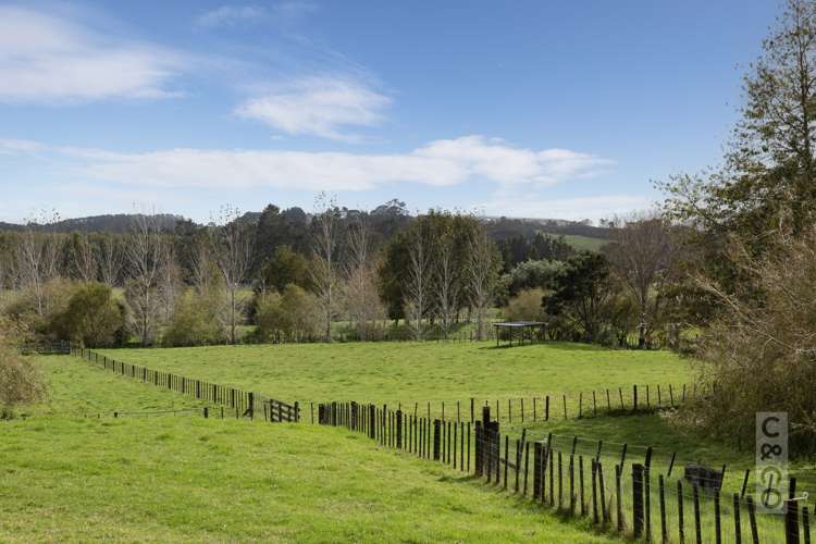 293 Ararimu Valley Road Helensville_36