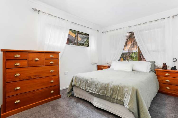 1/1 Sharon Road Waiake_10