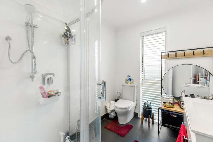 5 Te Aparangi Crescent Papakura_16