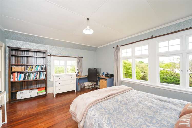 27 High Street Bulls_27