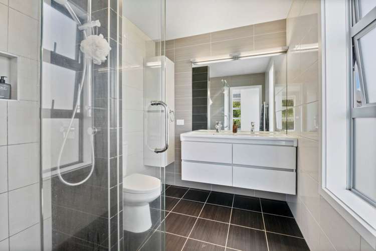 11 Bella Vista Drive Gulf Harbour_21