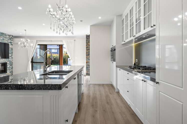 16 Lime Hill Rise Flat Bush_14