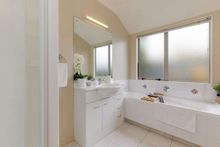 33 Richfield Crescent Westgate_15