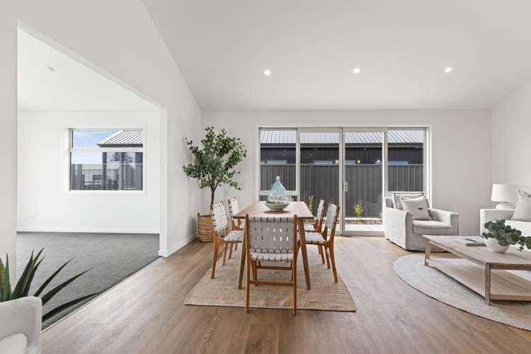 34 Matau Crescent Frimley_12