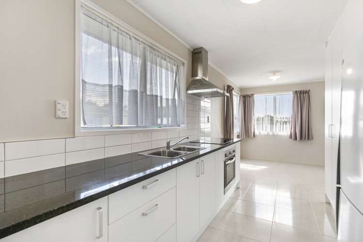 7 Almay Place Clover Park_1