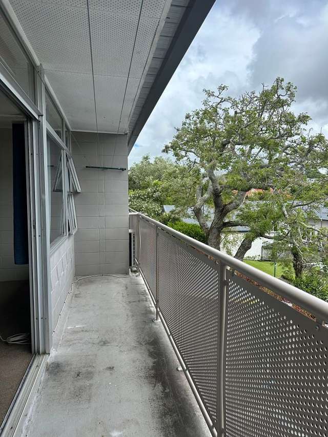 7/2 Hammond Street Hamilton Central_3