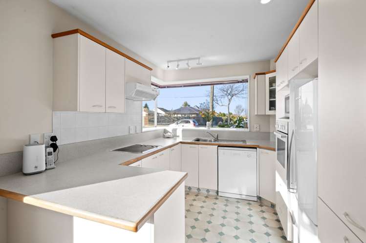 2/15 Withells Road Avonhead_7