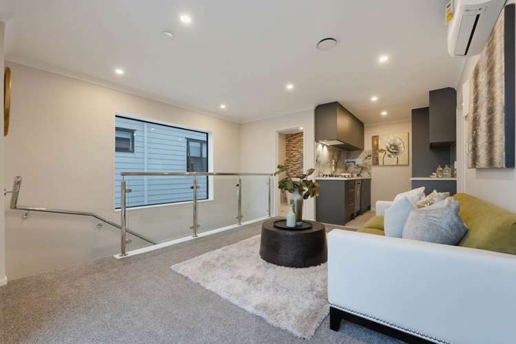 219B & 1/219B Murphys Road Flat Bush_14