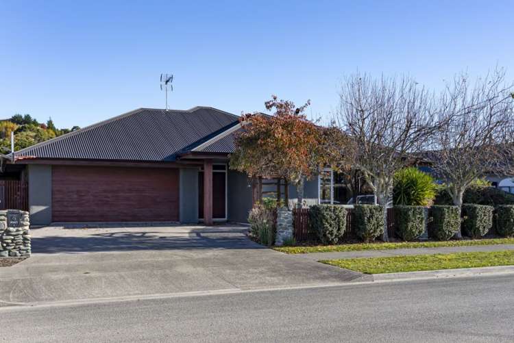 10 Ryeland Avenue_0