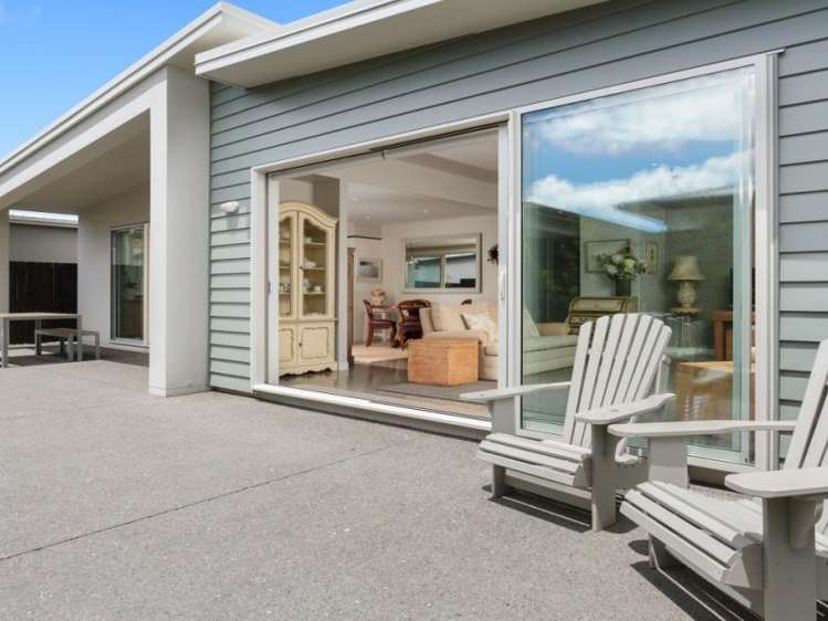 8 Eden Crescent Brookfield_3