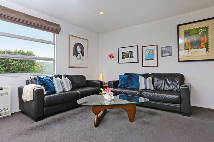 6 Anna Lane Raureka_3