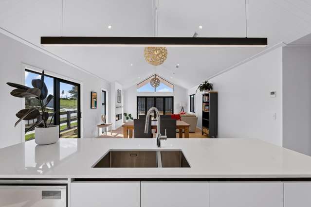 8 Annie Aranui Drive Poraiti_3