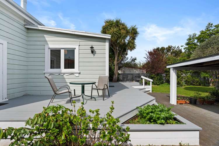 407 French Street Akina_18