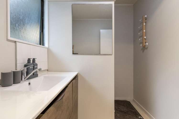 26 Taringa Avenue Kuratau_14